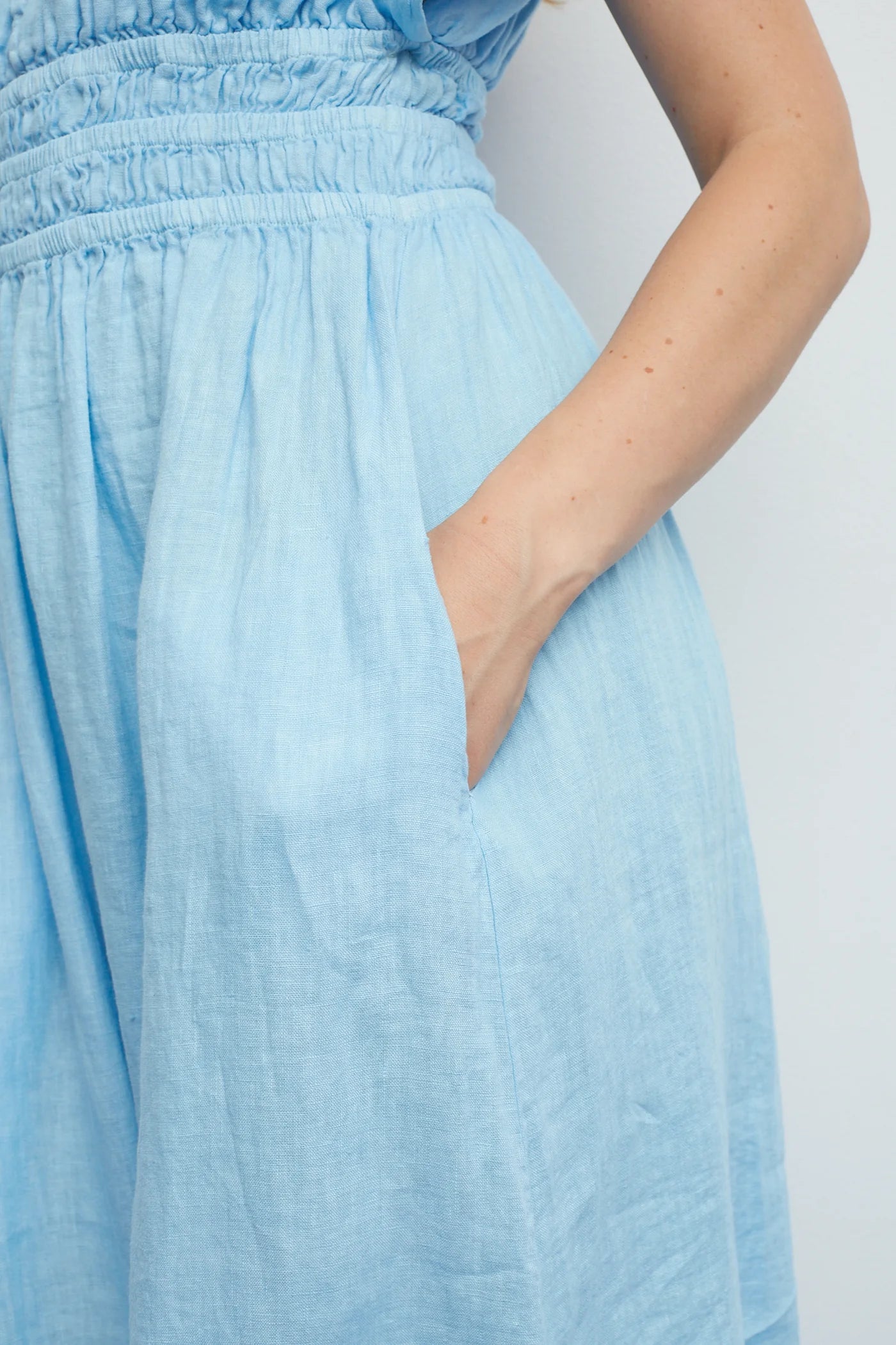 Robe Caricia - Dr Bloom