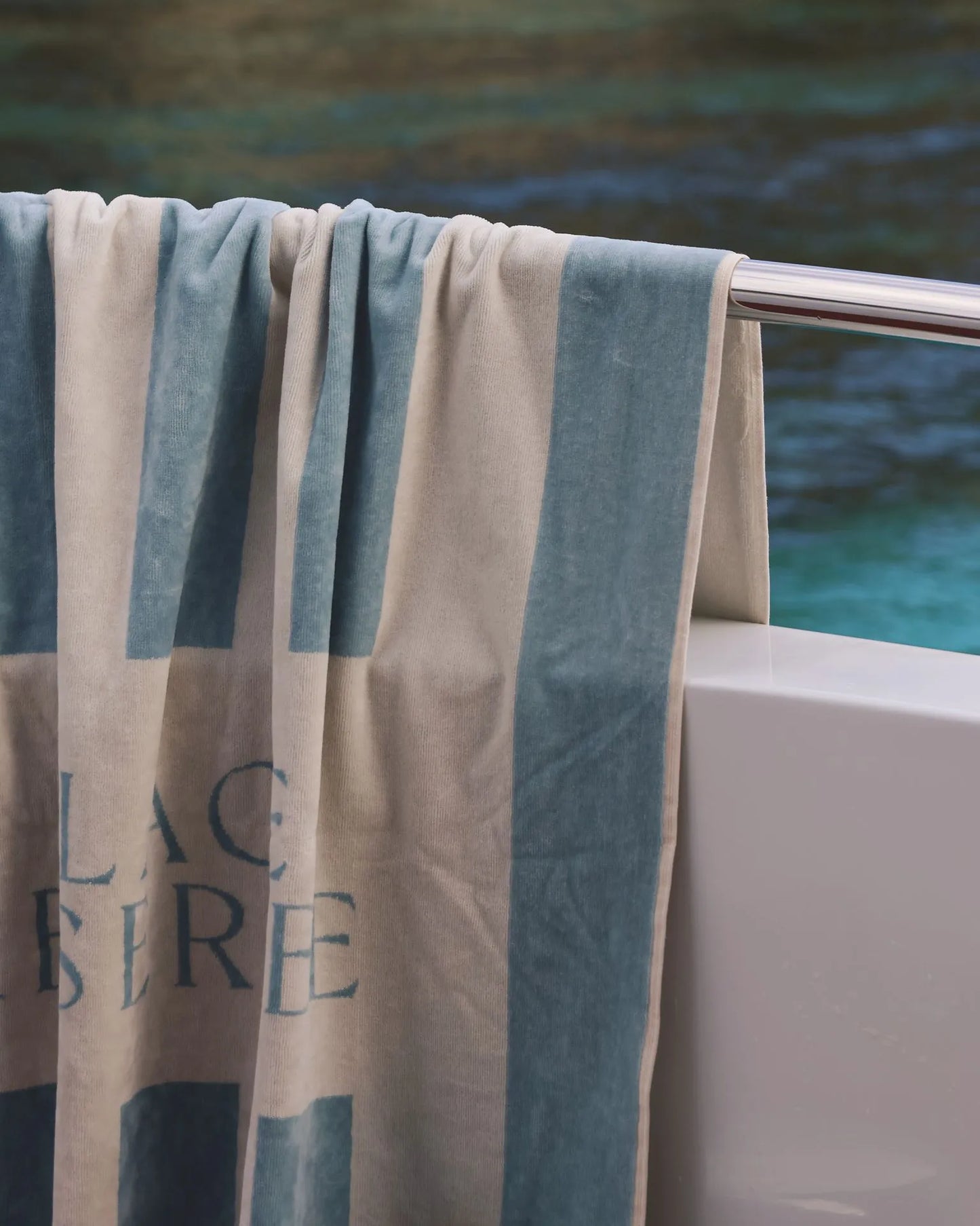 Grand drap de plage - Place réservée